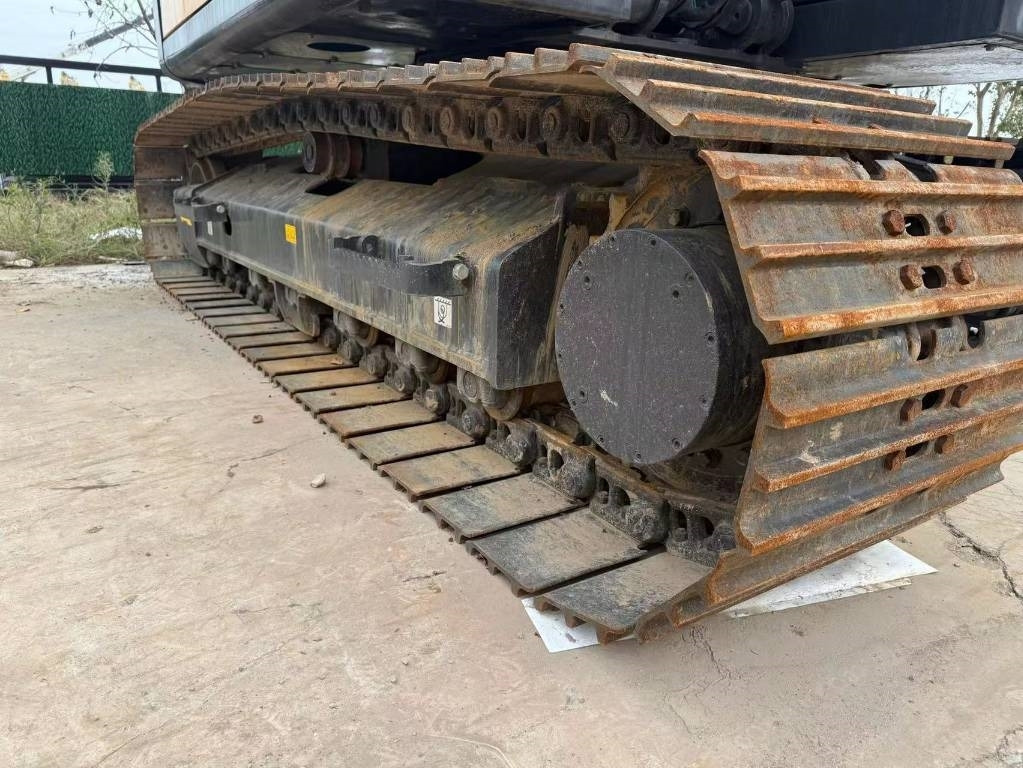 Crawler excavator Volvo 140: picture 9 Crawler excavator Volvo 140: picture 9