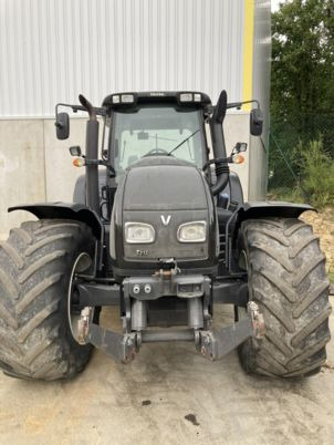 Valtra T213 VERSU - Farm tractor: picture 2 Valtra T213 VERSU - Farm tractor: picture 2