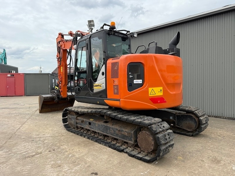Hitachi ZX 135 US-6 - Crawler excavator: picture 2 Hitachi ZX 135 US-6 - Crawler excavator: picture 2