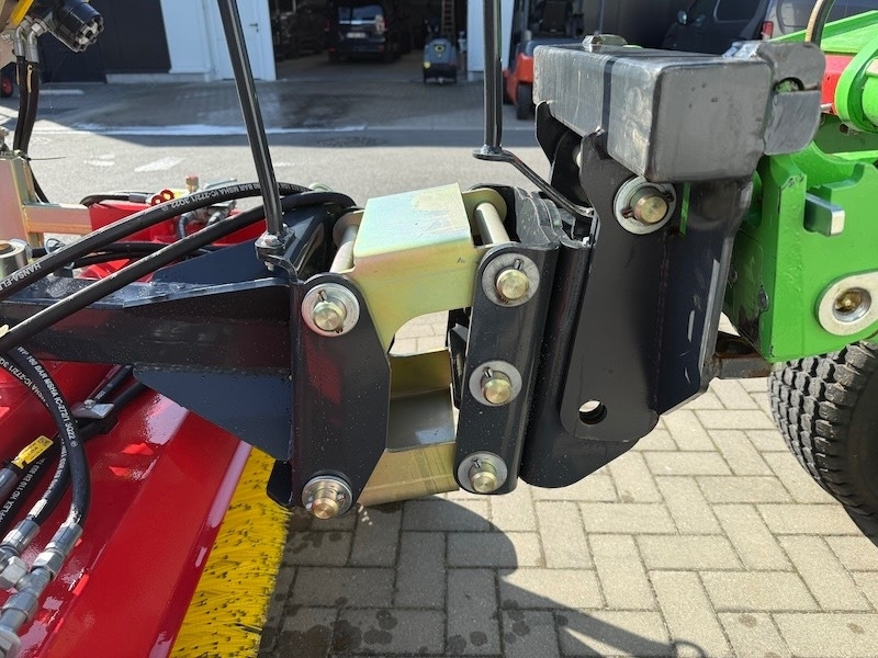 KR Maschinen KM590-1550 - Broom: picture 5 KR Maschinen KM590-1550 - Broom: picture 5