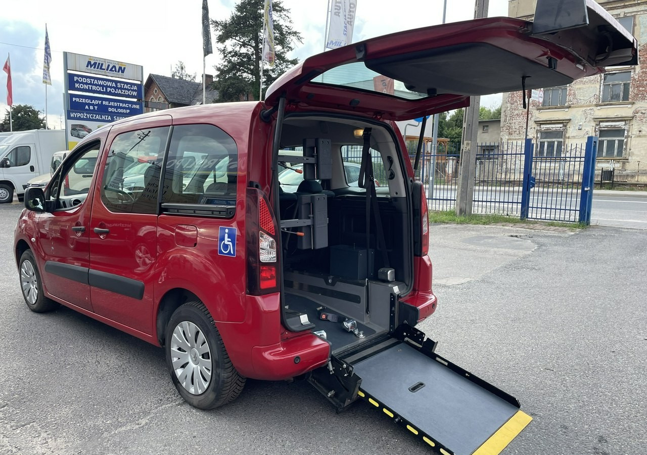 Citroen Berlingo II Berlingo 1.6 do przewozu Niepełnosprawnych inwalida rampa 2018 - Car: picture 2 Citroen Berlingo II Berlingo 1.6 do przewozu Niepełnosprawnych inwalida rampa 2018 - Car: picture 2