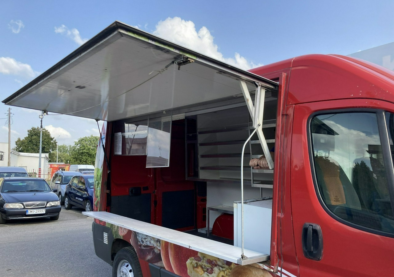 Citroen Jumper Jumper Autosklep Gastronomiczny Food Truck Foodtruck sklep bar 2015 - Vending truck: picture 4 Citroen Jumper Jumper Autosklep Gastronomiczny Food Truck Foodtruck sklep bar 2015 - Vending truck: picture 4