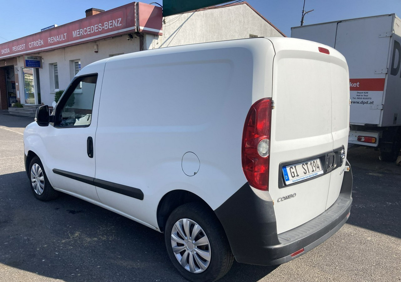 Fiat Doblo Fiat Doblo 1,3 jtd ECO Flex chłodnia do leków 2013 - Panel van: picture 3 Fiat Doblo Fiat Doblo 1,3 jtd ECO Flex chłodnia do leków 2013 - Panel van: picture 3