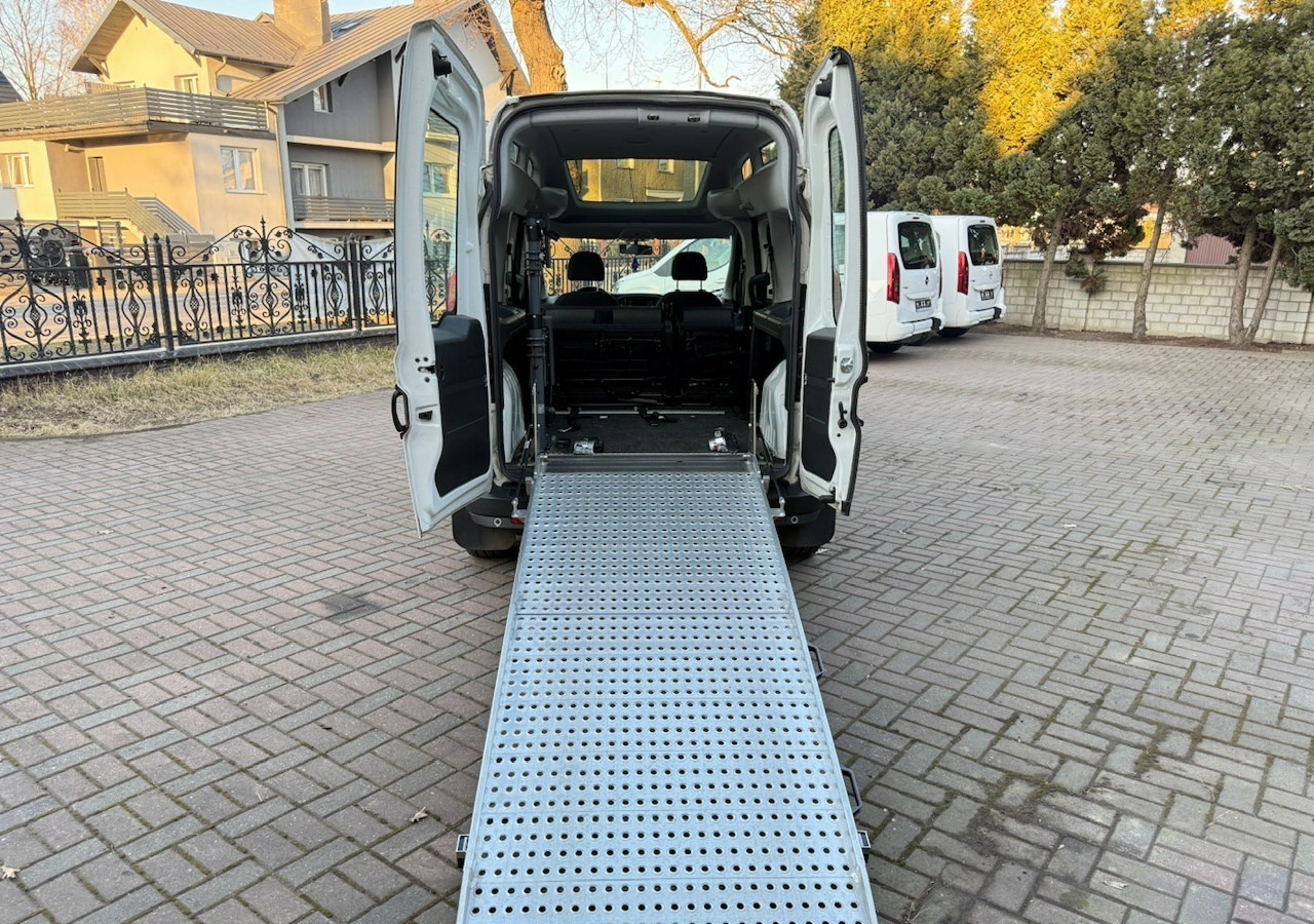 Fiat Doblo II Doblo 1.6-120KM dla Niepełnosprawnych RAMPA Inwalida Model 2020 - Car: picture 3 Fiat Doblo II Doblo 1.6-120KM dla Niepełnosprawnych RAMPA Inwalida Model 2020 - Car: picture 3