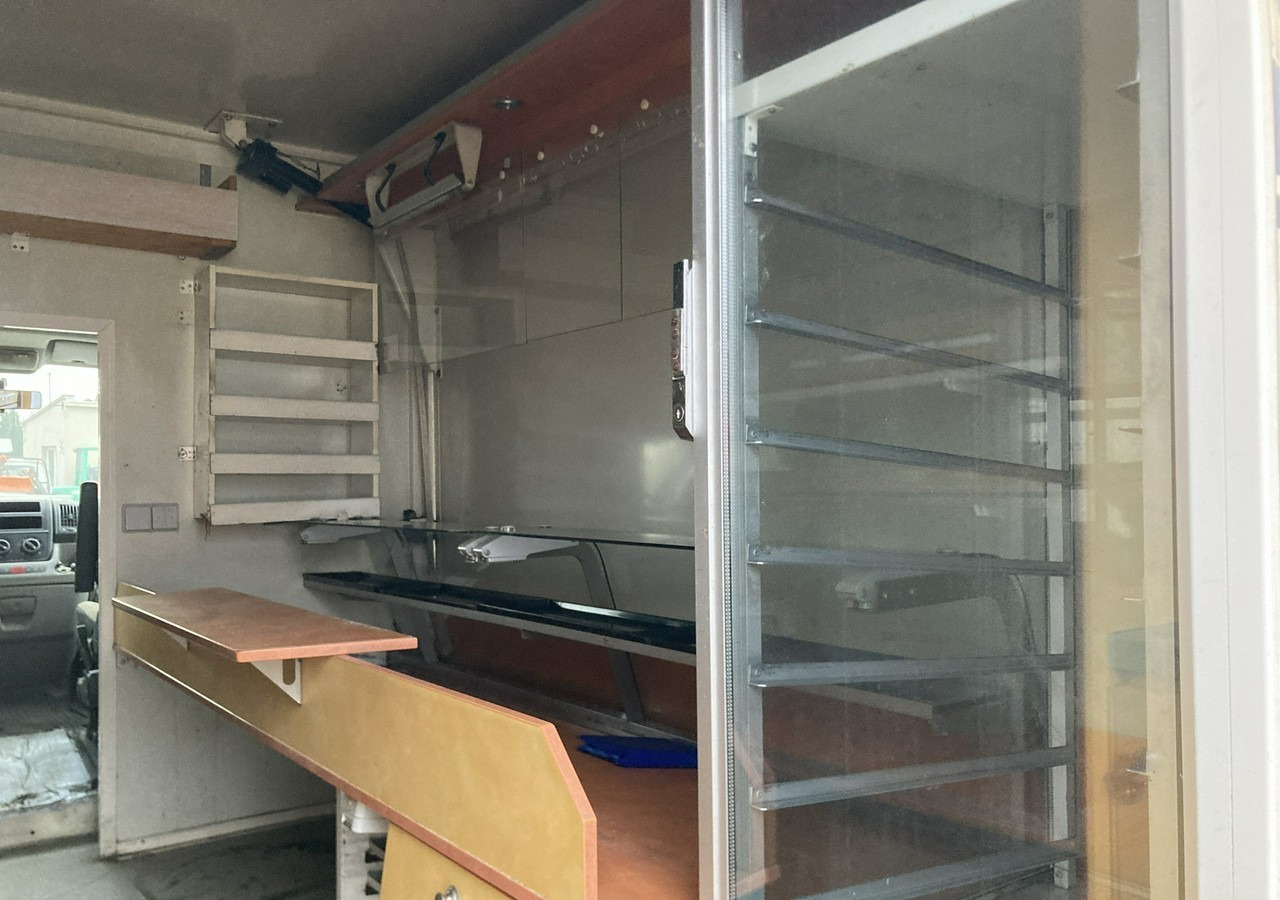 Fiat Ducato Autosklep pieczywa sklep Bar Gastronomiczny Food Truck Foodtruck 200 - Vending truck: picture 4 Fiat Ducato Autosklep pieczywa sklep Bar Gastronomiczny Food Truck Foodtruck 200 - Vending truck: picture 4