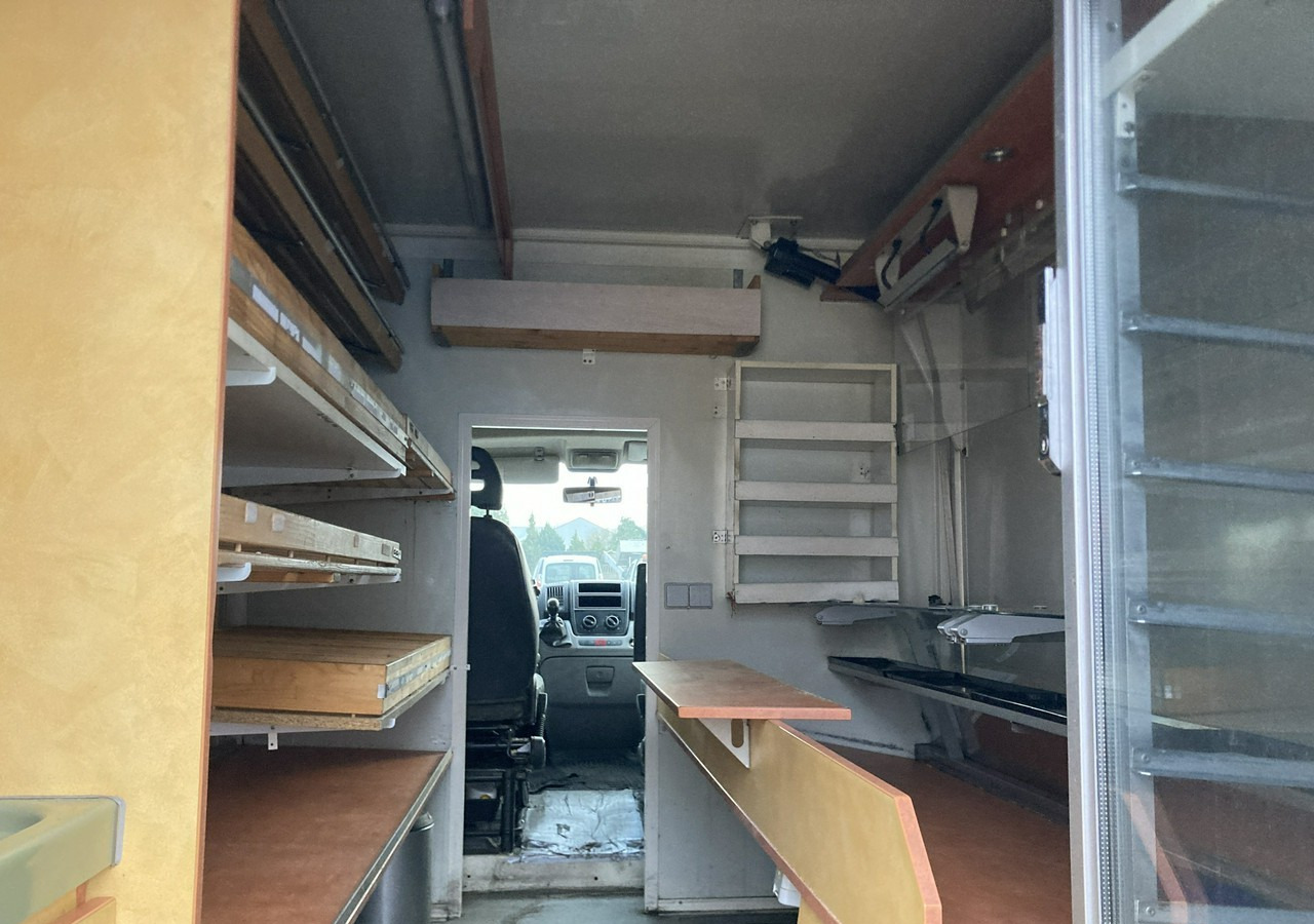Fiat Ducato Autosklep pieczywa sklep Bar Gastronomiczny Food Truck Foodtruck 200 - Vending truck: picture 2 Fiat Ducato Autosklep pieczywa sklep Bar Gastronomiczny Food Truck Foodtruck 200 - Vending truck: picture 2