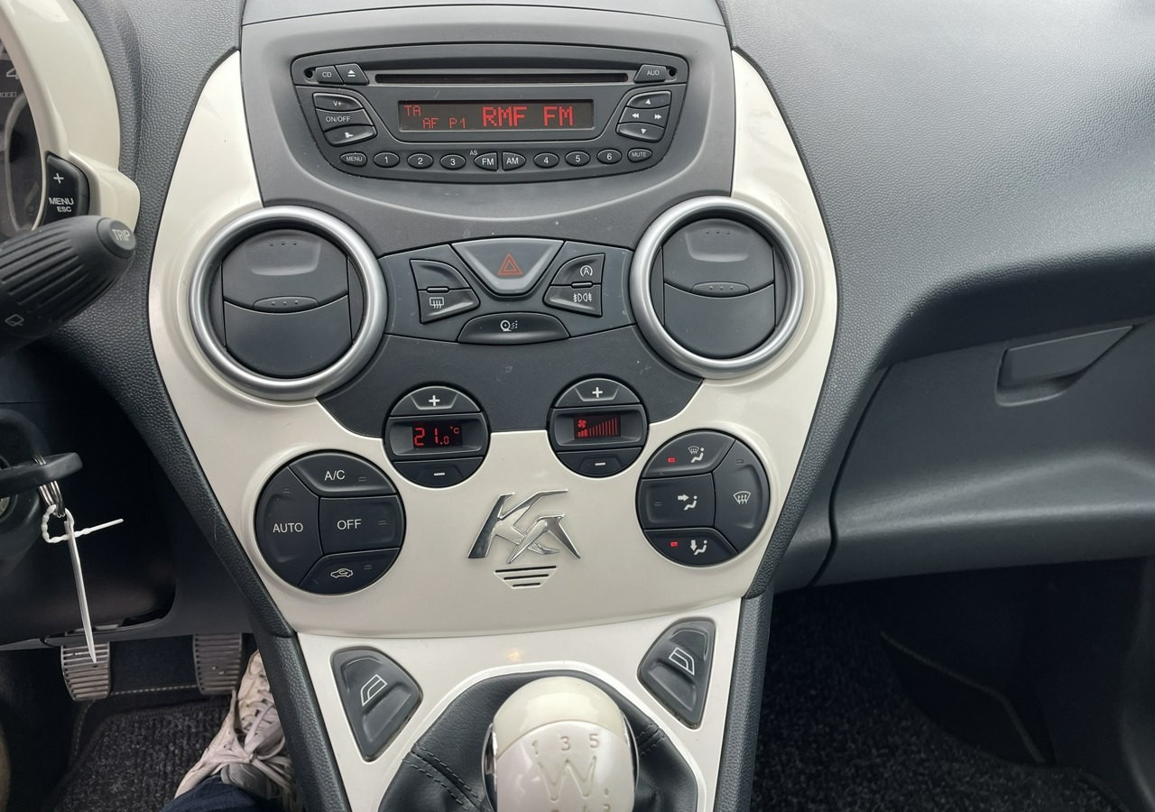 Ford KA II Ford KA 1.2 Champions Edition Klima Panorama 2012 - Hatchback: picture 4 Ford KA II Ford KA 1.2 Champions Edition Klima Panorama 2012 - Hatchback: picture 4