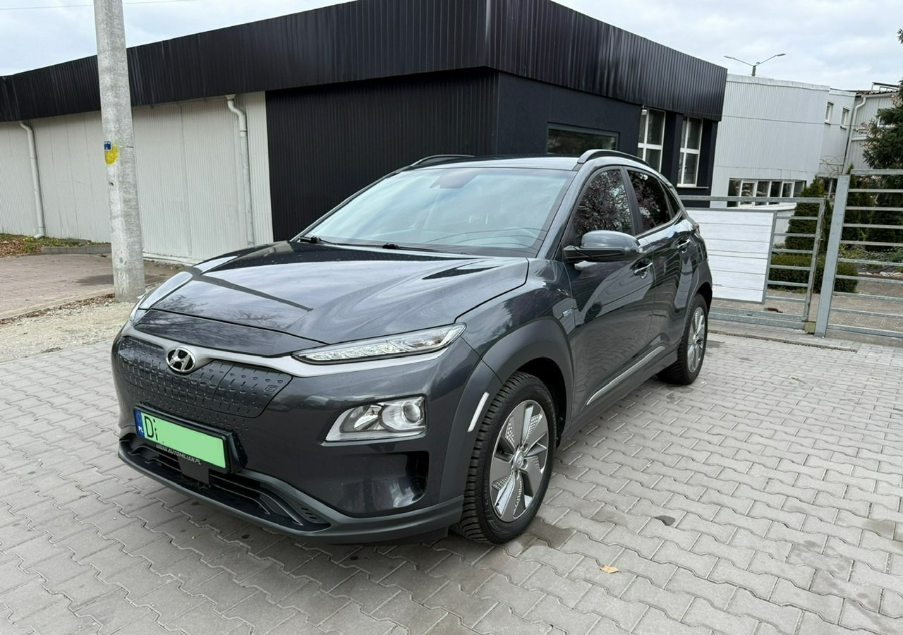 Hyundai Kona 100% elektryk Bogate wyposażenie DARMOWE Parkingi - 300KM zasięgu - Hatchback: picture 4 Hyundai Kona 100% elektryk Bogate wyposażenie DARMOWE Parkingi - 300KM zasięgu - Hatchback: picture 4