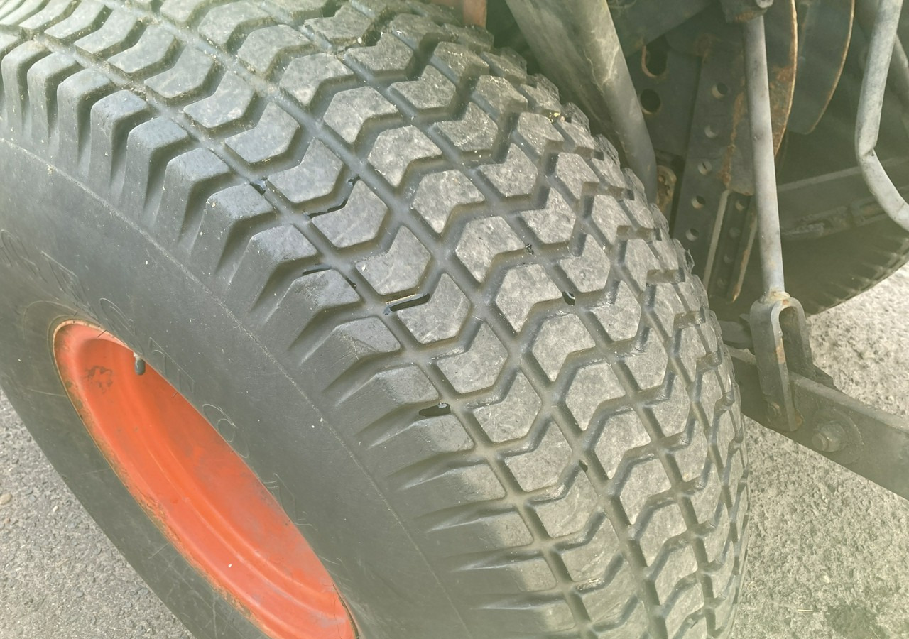 Municipal tractor Inna Inny Traktor Kubota 4X4 B 3030 Odśnieżarka posypywarka Pług 2011: picture 8