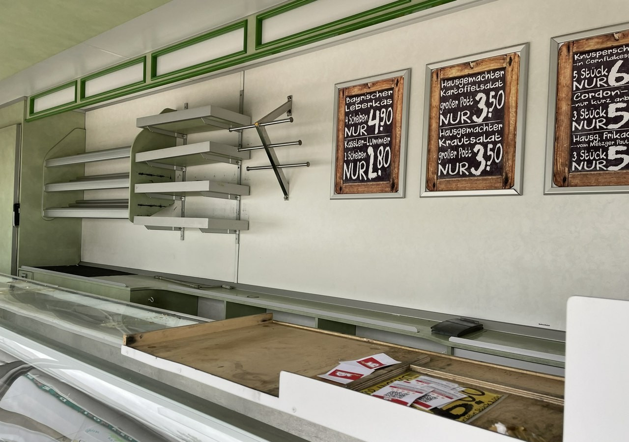 Mercedes-Benz Inny Mercedes-Benz Autosklep Gastronomiczny Warzywniak food truck foodtruck sklep 2008 - Vending truck: picture 2 Mercedes-Benz Inny Mercedes-Benz Autosklep Gastronomiczny Warzywniak food truck foodtruck sklep 2008 - Vending truck: picture 2