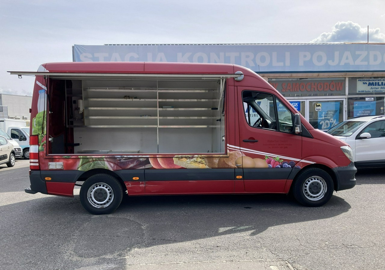 Mercedes-Benz Sprinter Autosklep pieczywa sklep Bar Gastronomiczny Food Truck Foodtruck 201 - Vending truck: picture 4 Mercedes-Benz Sprinter Autosklep pieczywa sklep Bar Gastronomiczny Food Truck Foodtruck 201 - Vending truck: picture 4