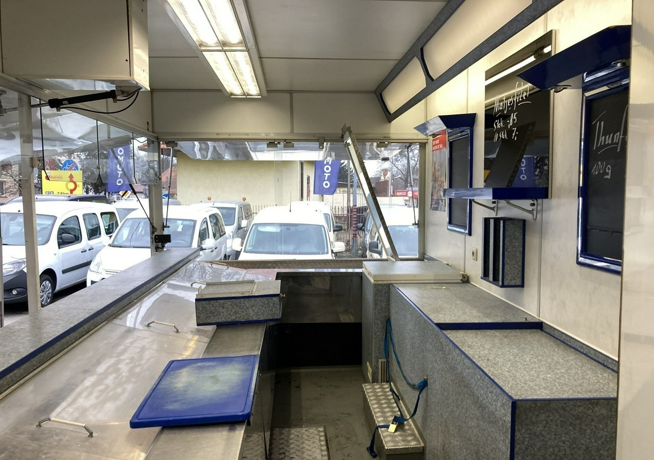 Mercedes-Benz Sprinter Sprinter Autosklep Gastronomiczny wędli Ryb Food Truck Foodtruck skl - Vending truck: picture 4 Mercedes-Benz Sprinter Sprinter Autosklep Gastronomiczny wędli Ryb Food Truck Foodtruck skl - Vending truck: picture 4