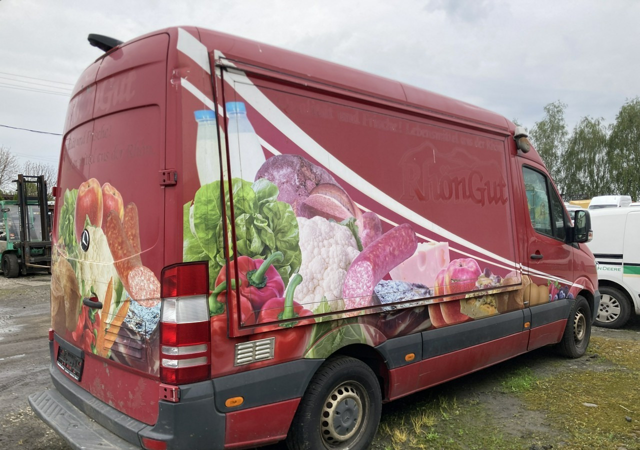 Mercedes-Benz Sprinter Sprinter Autosklep sklep bar Gastronomiczny Food Truck Foodtruck 201 - Vending truck: picture 4 Mercedes-Benz Sprinter Sprinter Autosklep sklep bar Gastronomiczny Food Truck Foodtruck 201 - Vending truck: picture 4