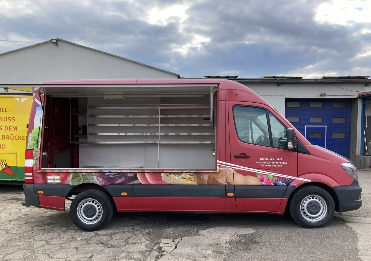 Mercedes-Benz Sprinter Sprinter Autosklep sklep bar Gastronomiczny Food Truck Foodtruck 201 - Vending truck: picture 2 Mercedes-Benz Sprinter Sprinter Autosklep sklep bar Gastronomiczny Food Truck Foodtruck 201 - Vending truck: picture 2