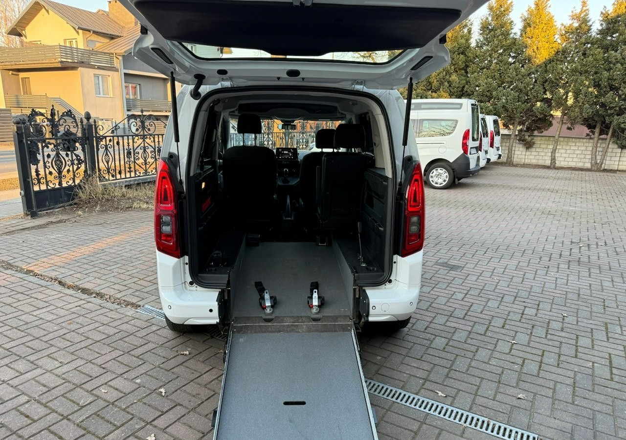 Opel Combo IV Combo Life Combo do przewozu Niepełnosprawnych inwalida rampa Model 2021 - Car: picture 3 Opel Combo IV Combo Life Combo do przewozu Niepełnosprawnych inwalida rampa Model 2021 - Car: picture 3