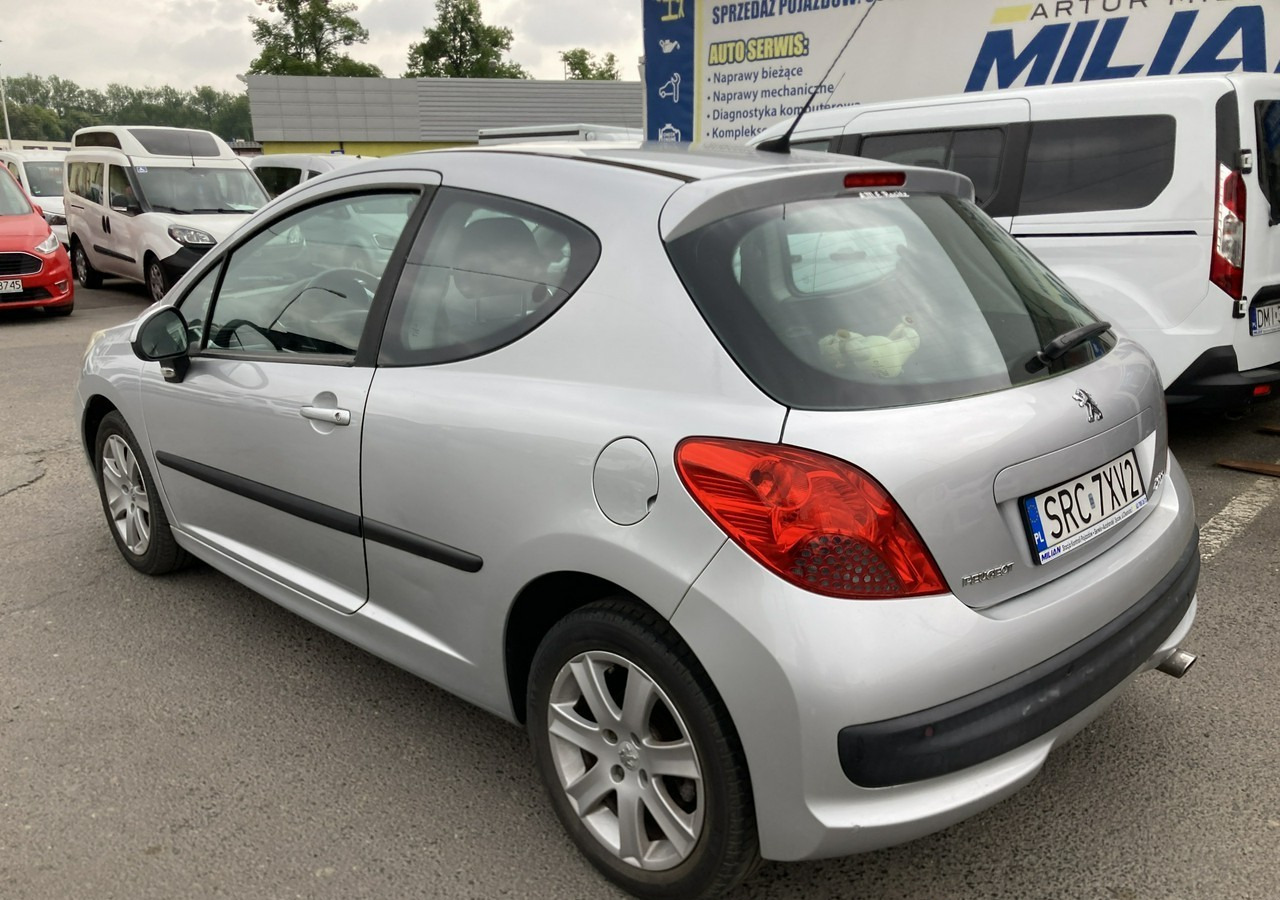 Peugeot 207 Peugeot 207 1.6HDI-16V Klima 2007 - Car: picture 4 Peugeot 207 Peugeot 207 1.6HDI-16V Klima 2007 - Car: picture 4