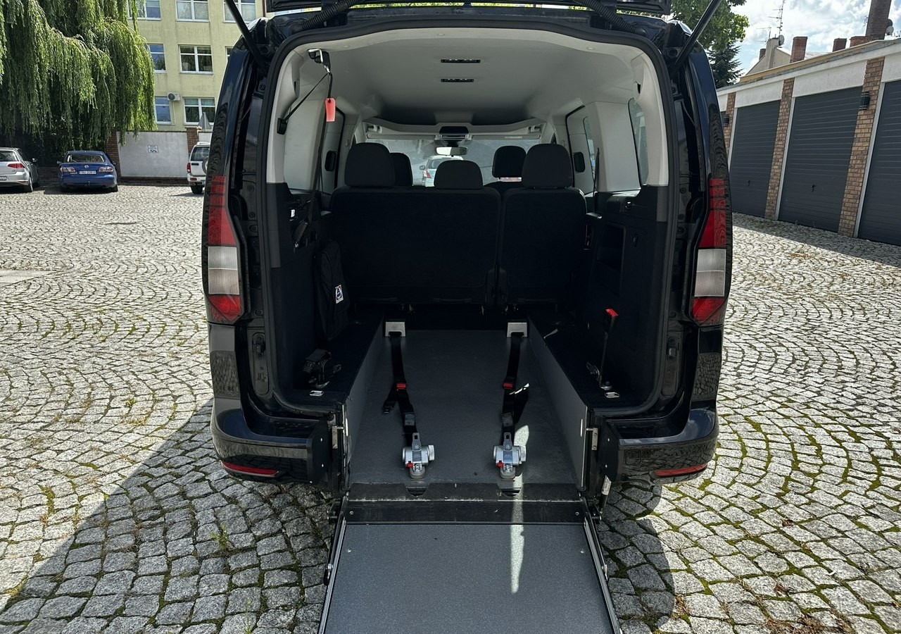 Volkswagen Caddy III Caddy dla Niepełnosprawnych inwalida rampa 43053km PFRON Model 2023 - Car: picture 4 Volkswagen Caddy III Caddy dla Niepełnosprawnych inwalida rampa 43053km PFRON Model 2023 - Car: picture 4
