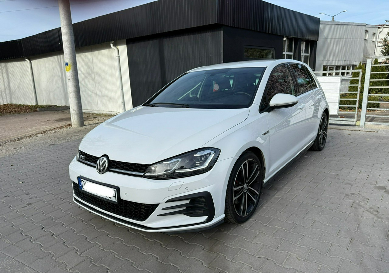 Volkswagen Golf VII GTD 2.0TDI 184KM FullLed Navi Klimatronik ACC Asystenci - Car: picture 1 Volkswagen Golf VII GTD 2.0TDI 184KM FullLed Navi Klimatronik ACC Asystenci - Car: picture 1