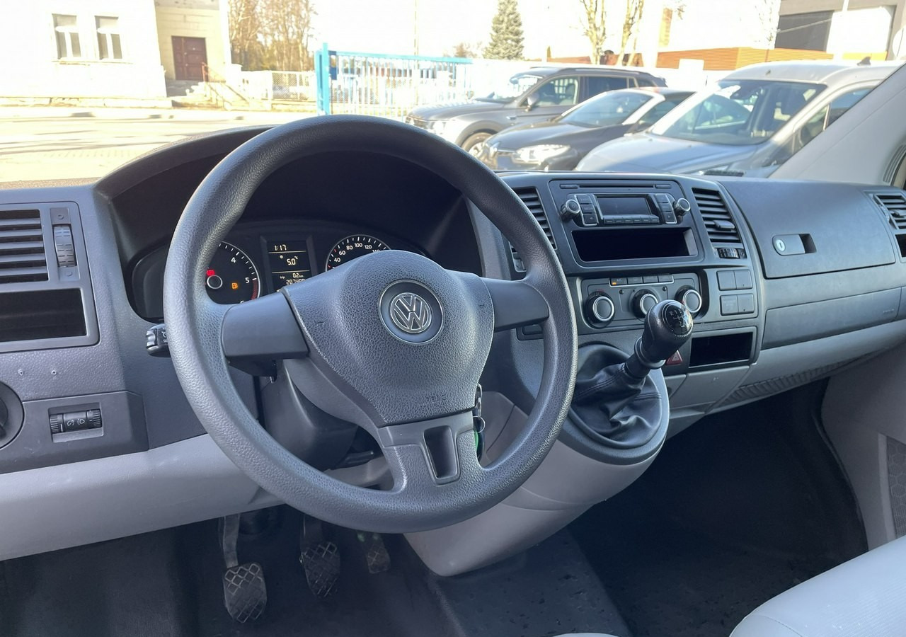 Volkswagen Inny Volkswagen Volkswagen Caravelle 2.0-140KM 2015 - Car: picture 3 Volkswagen Inny Volkswagen Volkswagen Caravelle 2.0-140KM 2015 - Car: picture 3