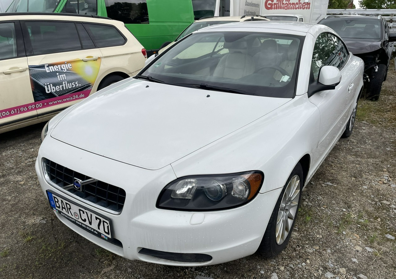 Volvo C70 II Volvo C70 2.0-136KM Cabrio Kabriolet 2010 - Car: picture 1 Volvo C70 II Volvo C70 2.0-136KM Cabrio Kabriolet 2010 - Car: picture 1