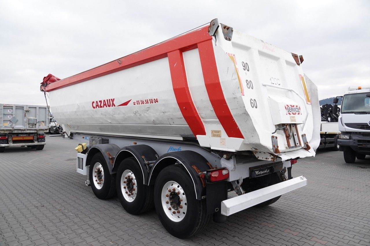 Benalu MENCI WYWROTKA /28 m3 / ALUMINIOWA / OŚ PODNOSZO - Tipper semi-trailer: picture 4 Benalu MENCI WYWROTKA /28 m3 / ALUMINIOWA / OŚ PODNOSZO - Tipper semi-trailer: picture 4