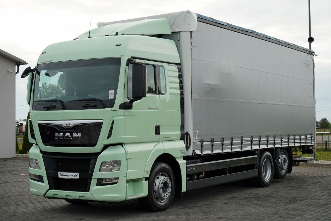MAN TGX 26.440 / 6x2 / FIRANKA - 8,15 m / SOLÓWKA / MAN TGX 26.440 / 6x2 / FIRANKA - 8,15 m / SOLÓWKA / - Curtainsider truck: picture 2 MAN TGX 26.440 / 6x2 / FIRANKA - 8,15 m / SOLÓWKA / MAN TGX 26.440 / 6x2 / FIRANKA - 8,15 m / SOLÓWKA / - Curtainsider truck: picture 2