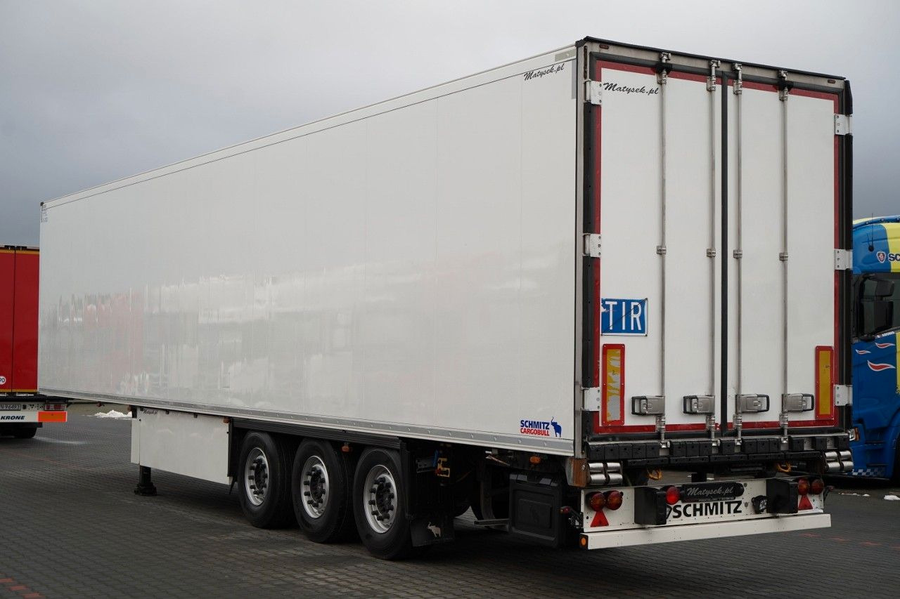 Schmitz Cargobull CHŁODNIA / THERMO KING / HAKÓWKA / OŚ PODNOSZO - Refrigerator semi-trailer: picture 4 Schmitz Cargobull CHŁODNIA / THERMO KING / HAKÓWKA / OŚ PODNOSZO - Refrigerator semi-trailer: picture 4