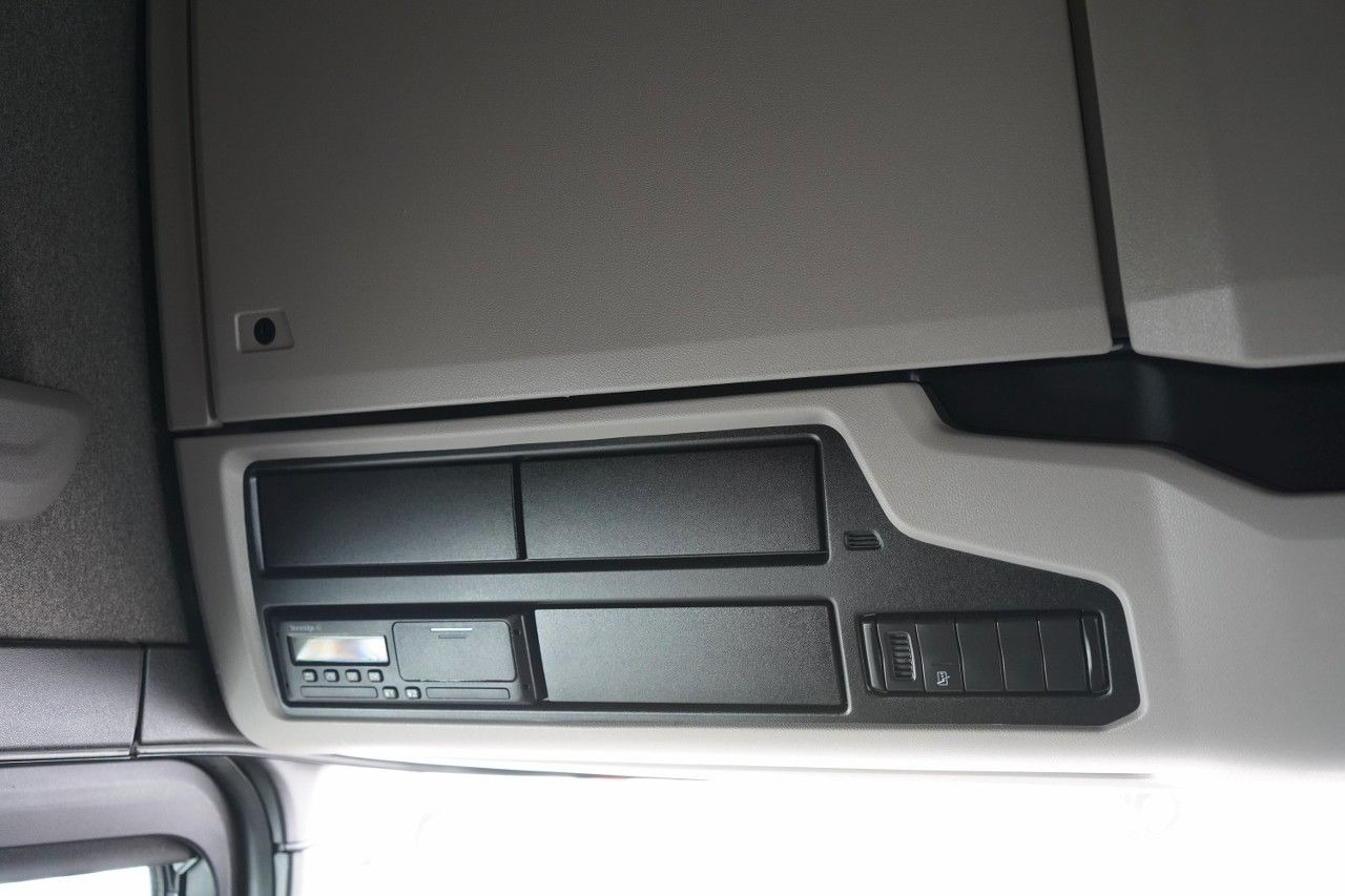 Tractor unit Scania R 450 / RETARDER / PEŁNY ADR / I-PARK COOL / A: picture 33 Tractor unit Scania R 450 / RETARDER / PEŁNY ADR / I-PARK COOL / A: picture 33