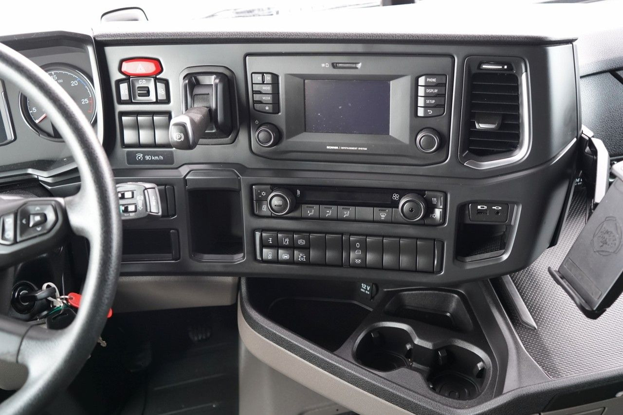 Tractor unit Scania R 450 / RETARDER / PEŁNY ADR / I-PARK COOL / A: picture 30 Tractor unit Scania R 450 / RETARDER / PEŁNY ADR / I-PARK COOL / A: picture 30