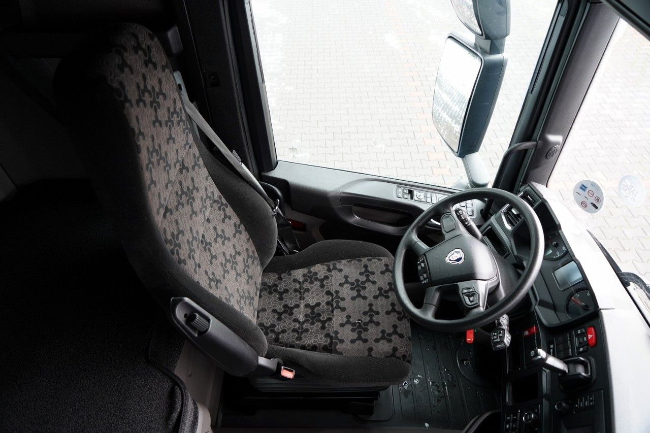 Tractor unit Scania R 450 / RETARDER / PEŁNY ADR / I-PARK COOL / A: picture 27 Tractor unit Scania R 450 / RETARDER / PEŁNY ADR / I-PARK COOL / A: picture 27