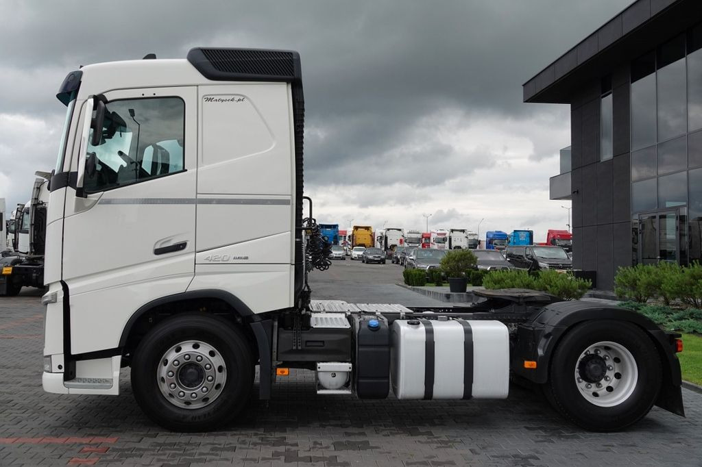 Volvo FH 420 / 13 L / PEŁNY ADR / 2017 ROK / LOW CAB Volvo FH 420 / 13 L / PEŁNY ADR / 2017 ROK / LOW CAB - Tractor unit: picture 3 Volvo FH 420 / 13 L / PEŁNY ADR / 2017 ROK / LOW CAB Volvo FH 420 / 13 L / PEŁNY ADR / 2017 ROK / LOW CAB - Tractor unit: picture 3