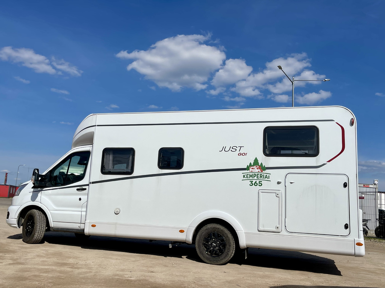 DETHLEFFS Just Go T7055 EB - Semi-integrated motorhome: picture 2 DETHLEFFS Just Go T7055 EB - Semi-integrated motorhome: picture 2