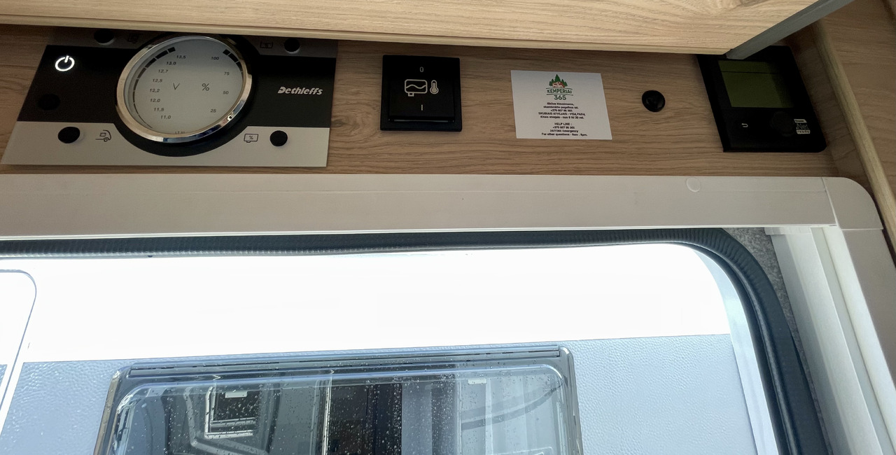 Semi-integrated motorhome Dethleffs Just Go T7055 EBL: picture 15