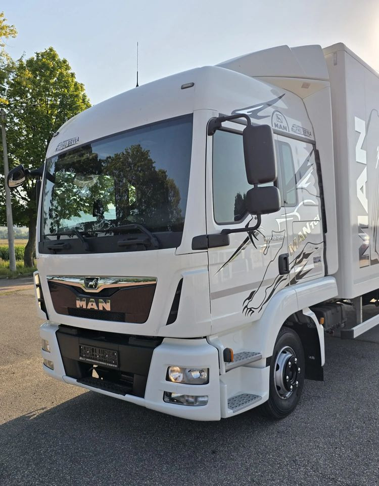 MAN TGL 12.250 / KONTENER / IZOTERMA / WINDA / 2019R / EURO 6 / PEŁEN SERWIS /  6 TON ŁADOWNOŚĆ  / SPROWADZONY / ZADBANY / JAK NOWY /  KSIĄŻKA SERWISOWA / E6 / 17 PALET on lease MAN TGL 12.250 / KONTENER / IZOTERMA / WINDA / 2019R / EURO 6 / PEŁEN SERWIS /  6 TON ŁADOWNOŚĆ  / SPROWADZONY / ZADBANY / JAK NOWY /  KSIĄŻKA SERWISOWA / E6 / 17 PALET: picture 17