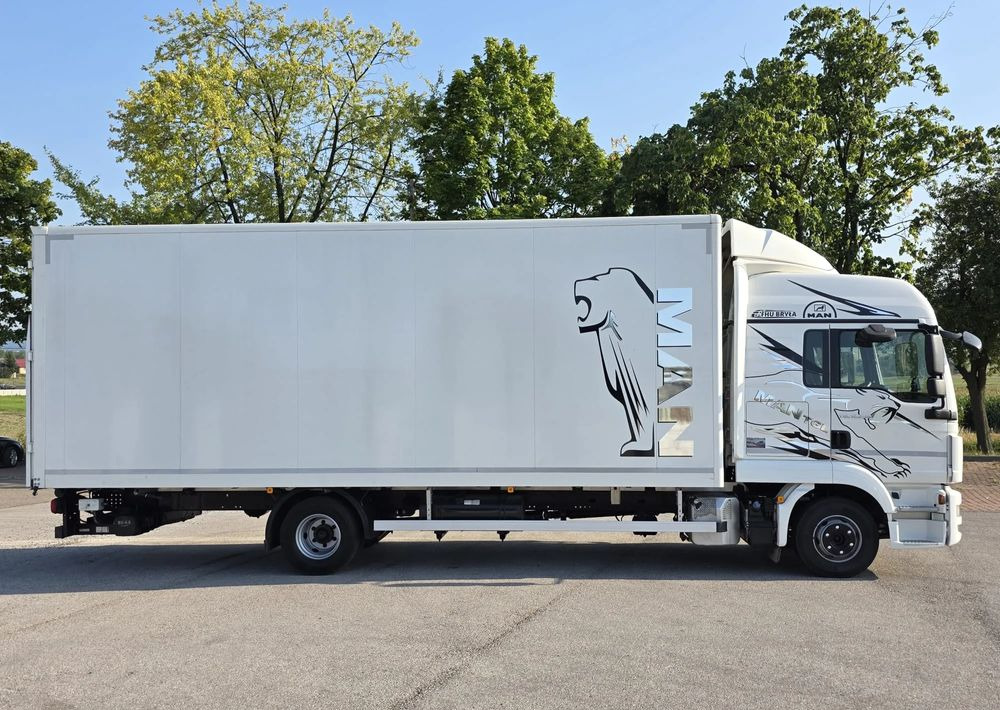 MAN TGL 12.250 / KONTENER / IZOTERMA / WINDA / 2019R / EURO 6 / PEŁEN SERWIS /  6 TON ŁADOWNOŚĆ  / SPROWADZONY / ZADBANY / JAK NOWY /  KSIĄŻKA SERWISOWA / E6 / 17 PALET on lease MAN TGL 12.250 / KONTENER / IZOTERMA / WINDA / 2019R / EURO 6 / PEŁEN SERWIS /  6 TON ŁADOWNOŚĆ  / SPROWADZONY / ZADBANY / JAK NOWY /  KSIĄŻKA SERWISOWA / E6 / 17 PALET: picture 9
