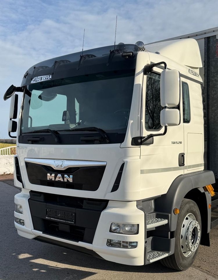 Curtainsider truck MAN TGM 15.290 / FIRANKA / 2016R / KLIMA POSTOJOWA /SPROWADZONY/ 8T ŁADOWNOŚĆ / 17 PALET / E6  / WINDA /: picture 9