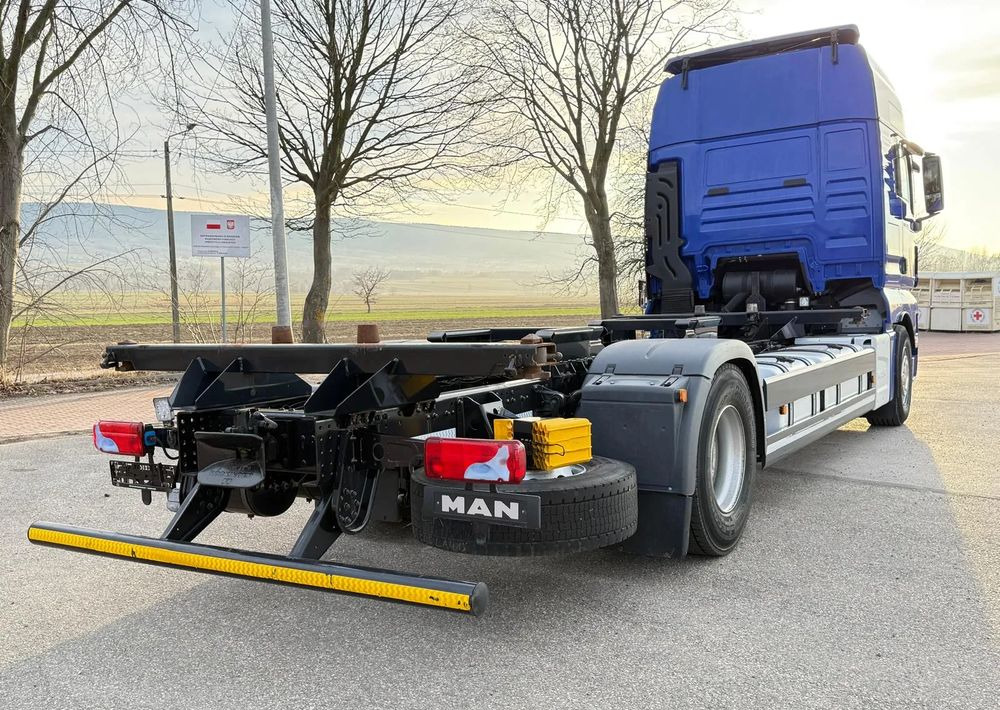 MAN TGX 18.430/SPROWADZONY/DO ŻYWCA/DO BYDŁA/2020/KLIMA POSTOJOWA/SERWISOWANY/JAK NOWY/NISKI PRZEBIEG/RAMA/BDF/E6 - Cab chassis truck: picture 5 MAN TGX 18.430/SPROWADZONY/DO ŻYWCA/DO BYDŁA/2020/KLIMA POSTOJOWA/SERWISOWANY/JAK NOWY/NISKI PRZEBIEG/RAMA/BDF/E6 - Cab chassis truck: picture 5