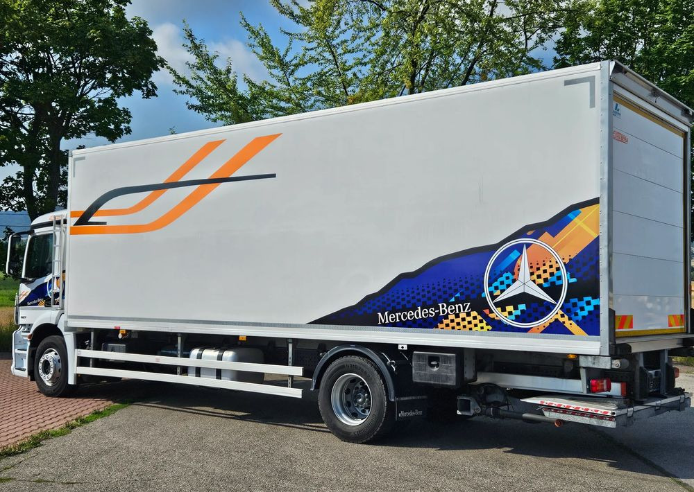 Mercedes-Benz ANTOS 1827/ACTROS/AXOR/CHŁODNIA/IZOTERMA/AGREGAT/WINDA/SUPER STAN/EURO6/SPROWADZONY - Refrigerator truck: picture 4 Mercedes-Benz ANTOS 1827/ACTROS/AXOR/CHŁODNIA/IZOTERMA/AGREGAT/WINDA/SUPER STAN/EURO6/SPROWADZONY - Refrigerator truck: picture 4