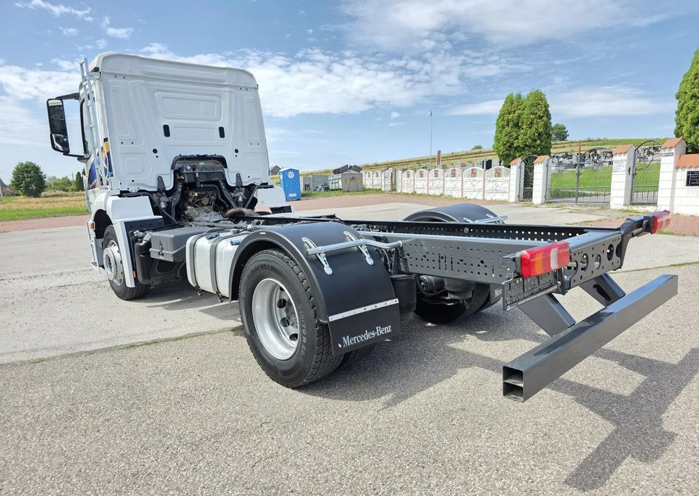 Cab chassis truck Mercedes-Benz ANTOS 1827 / ATEGO / ACTROS / E6 / ROZSTAW OSI 3.75M / WYWROT / BECZKA / UTRZYMANIE DRÓG / HAKOWIEC / SPROWADZONY / PIERWSZY WŁAŚCICIEL / STAN BDB: picture 8 Cab chassis truck Mercedes-Benz ANTOS 1827 / ATEGO / ACTROS / E6 / ROZSTAW OSI 3.75M / WYWROT / BECZKA / UTRZYMANIE DRÓG / HAKOWIEC / SPROWADZONY / PIERWSZY WŁAŚCICIEL / STAN BDB: picture 8