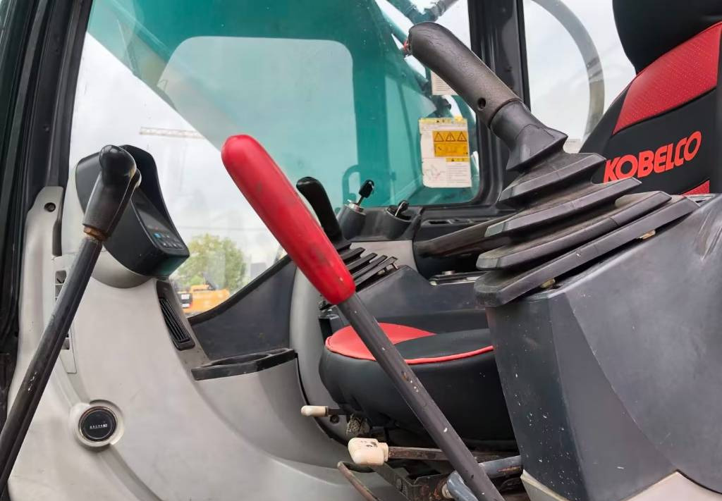 Kobelco SK 210-8 - Crawler excavator: picture 5 Kobelco SK 210-8 - Crawler excavator: picture 5