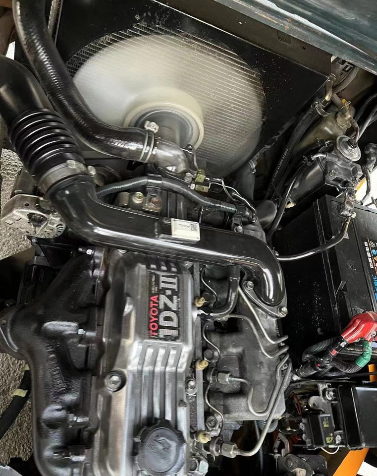 Komatsu 30 30 - Diesel forklift: picture 4 Komatsu 30 30 - Diesel forklift: picture 4