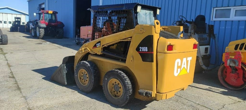 CAT 216 - Skid steer loader: picture 3 CAT 216 - Skid steer loader: picture 3