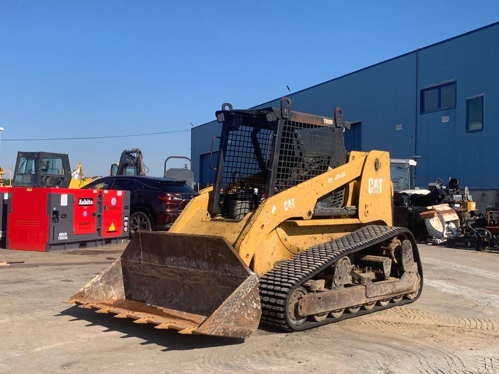 CAT 277 - Skid steer loader: picture 1 CAT 277 - Skid steer loader: picture 1