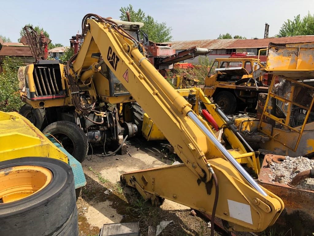 CAT M 312 FOR PARTS - Wheel excavator: picture 3 CAT M 312 FOR PARTS - Wheel excavator: picture 3