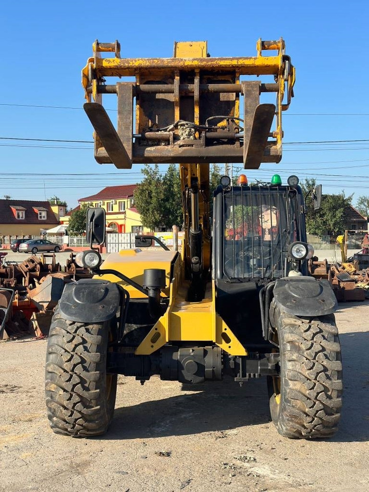 CAT TH407AG - Telescopic handler: picture 5 CAT TH407AG - Telescopic handler: picture 5