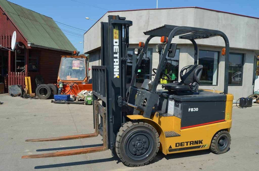Detank FB30 - Electric forklift: picture 1 Detank FB30 - Electric forklift: picture 1