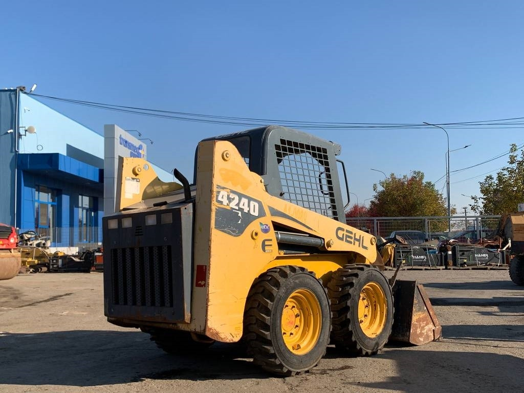 Gehl 4240 - Skid steer loader: picture 3 Gehl 4240 - Skid steer loader: picture 3