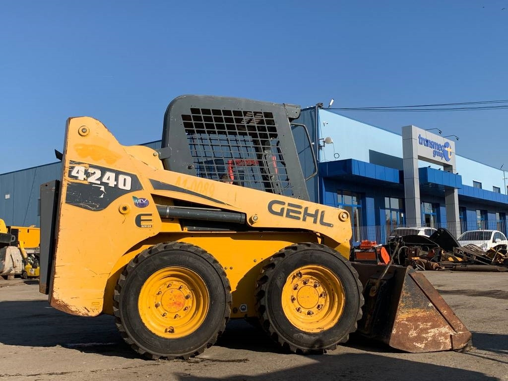 Gehl 4240 - Skid steer loader: picture 2 Gehl 4240 - Skid steer loader: picture 2