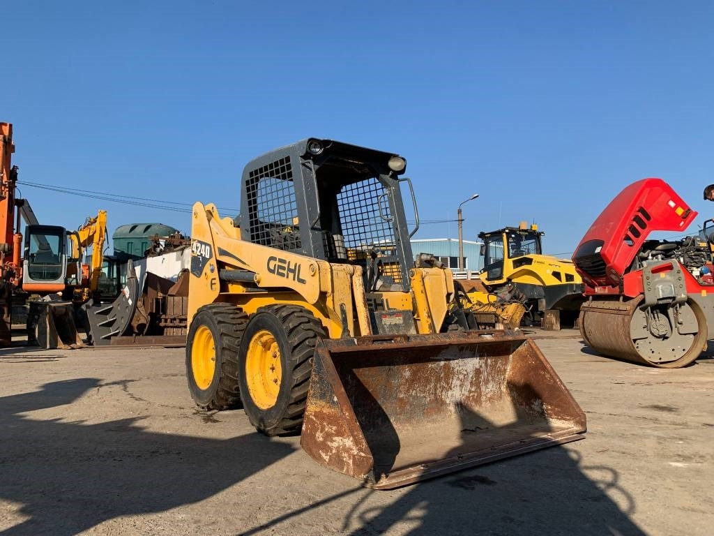 Gehl 4240 - Skid steer loader: picture 4 Gehl 4240 - Skid steer loader: picture 4