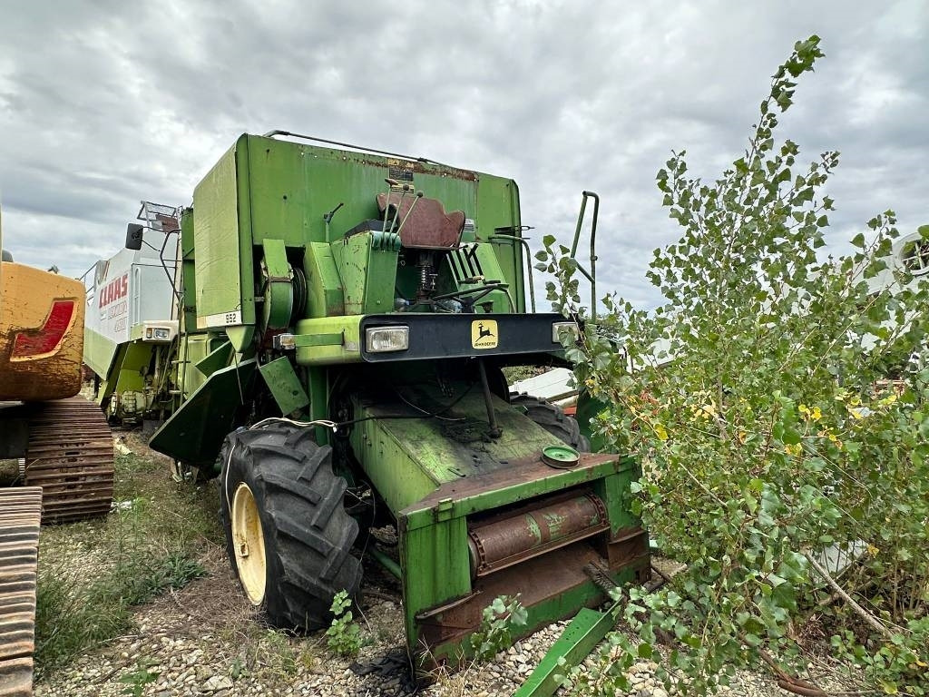 John Deere 952 FOR PARTS - Combine harvester: picture 1 John Deere 952 FOR PARTS - Combine harvester: picture 1